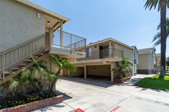 322 S Claudina St in Anaheim, CA - Building Photo - Building Photo