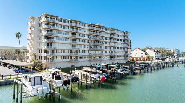 223 Island Way in Clearwater, FL - Building Photo - Building Photo