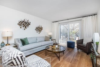 Gazebo Apartments in Nashville, TN - Building Photo - Building Photo