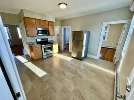 18 Messenger St in Providence, RI - Building Photo