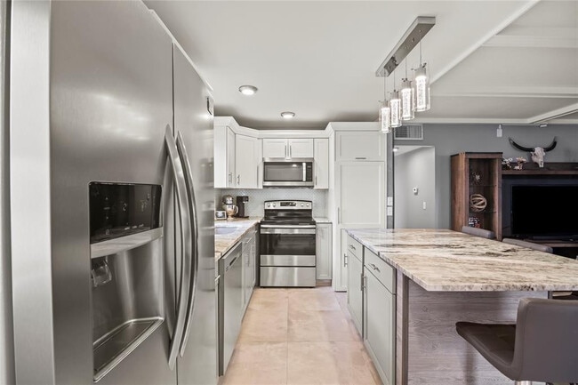 352 Saxony Trail in Delray Beach, FL - Building Photo - Building Photo