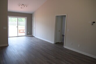 708 Tabor Ln in Wilmington, NC - Building Photo - Building Photo