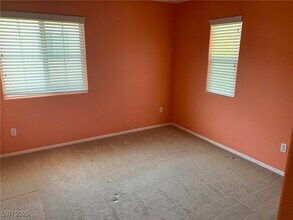 10619 Tamaruga Ct in Las Vegas, NV - Building Photo - Building Photo