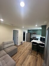 1345 Roycroft Ave in Long Beach, CA - Building Photo - Building Photo