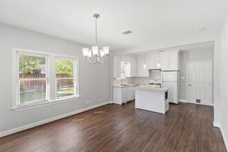 801 E 24th St in Houston, TX - Building Photo - Building Photo