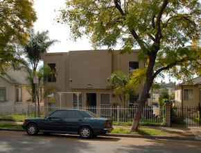 5818 Fayette St in Los Angeles, CA - Building Photo - Building Photo