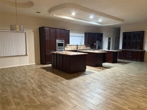 7806 12 Fairway Ln in Humble, TX - Building Photo - Building Photo