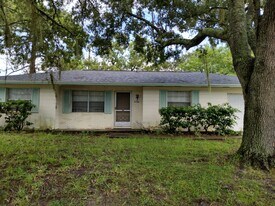 4760 Keysville Ave in Spring Hill, FL - Building Photo
