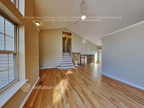 1323 Locust Ct in Grayslake, IL - Foto de edificio - Building Photo