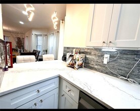 31 Lauriston St-Unit -1 in Providence, RI - Building Photo - Building Photo