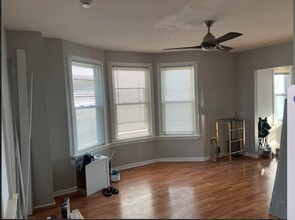127 Dalton St, Unit Right Side in Roselle Park, NJ - Building Photo - Building Photo