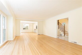 200 W Paces Ferry Rd NW in Atlanta, GA - Building Photo - Building Photo