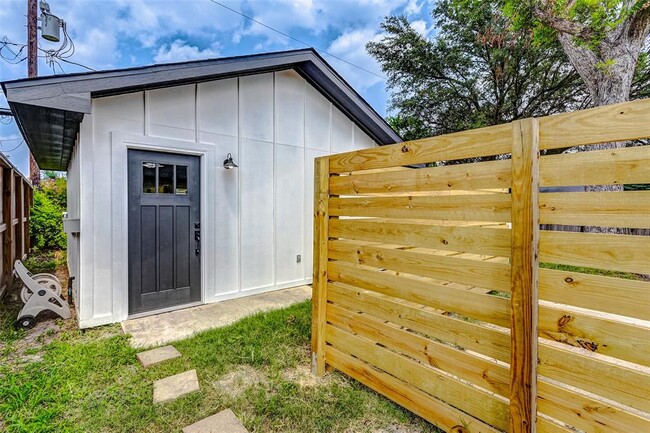 6406 Granite St in Houston, TX - Foto de edificio - Building Photo