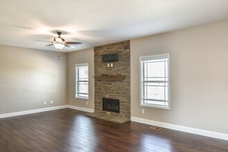 1299 Brigade Dr in Clarksville, TN - Building Photo - Building Photo