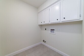 15651 Whitewater Ln in Houston, TX - Building Photo - Building Photo