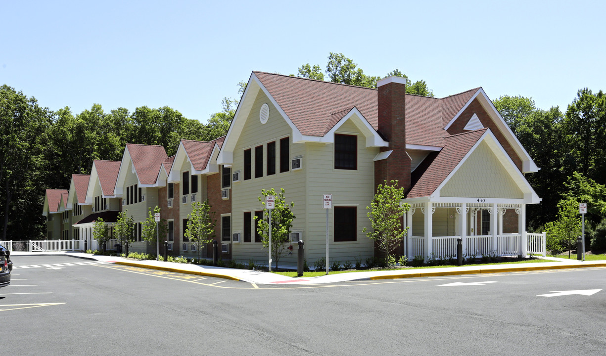 River Vale Senior Residence in River Vale, NJ - Building Photo