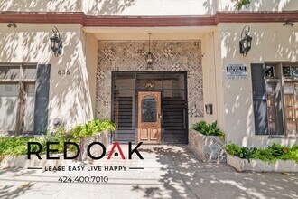 836 Sanborn Ave in Los Angeles, CA - Foto de edificio - Building Photo