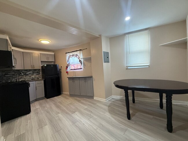 property at 1632 W Passyunk Ave