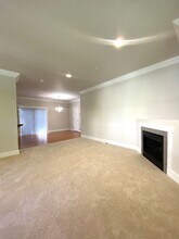 2001 NE 9th Ct in Renton, WA - Building Photo - Building Photo