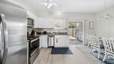 5726 Beach Dr in Panama City Beach, FL - Building Photo - Building Photo