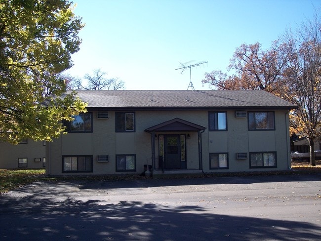 701 W Branch St in Princeton, MN - Building Photo - Building Photo