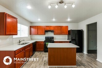 7338 Azalea Square in San Antonio, TX - Building Photo - Building Photo