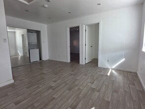 8034 Ney Ave in Oakland, CA - Building Photo - Building Photo