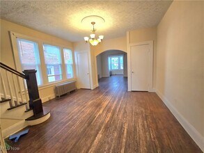 1617 Maple Ave in Zanesville, OH - Building Photo - Building Photo