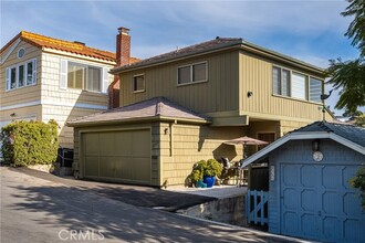 2757 Victoria Dr in Laguna Beach, CA - Foto de edificio - Building Photo