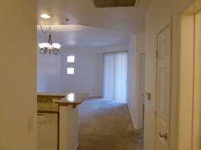 23 E Agate Ave, Unit 401 in Las Vegas, NV - Building Photo - Building Photo