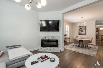 911 N Campbell Ave in Chicago, IL - Building Photo - Building Photo