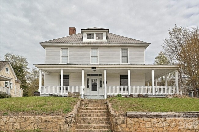 property at 1208 S Salisbury Ave