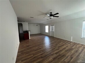 20 W Figueroa St in Edinburg, TX - Building Photo - Building Photo