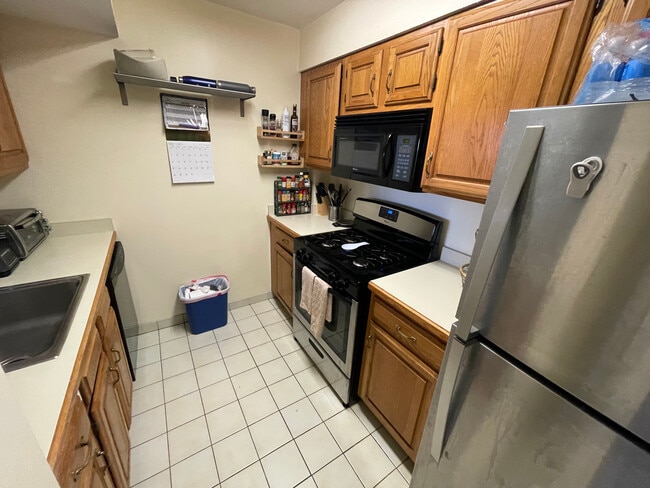 147 Kelton St, Unit 715 in Boston, MA - Building Photo - Building Photo