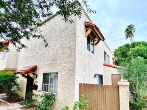 1231 E Lawrence Ln in Phoenix, AZ - Building Photo - Building Photo