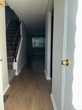 1 E Gate Ln in Hamden, CT - Building Photo - Building Photo