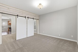 1168 Autumn Ridge Dr in Lexington, KY - Building Photo - Building Photo