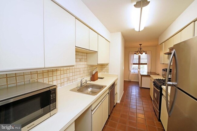 property at 22 Marvin Ct