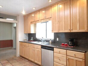 1210 Tijeras Ave NE in Albuquerque, NM - Building Photo - Building Photo