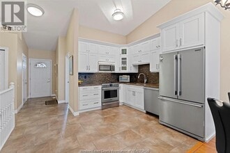 3748 Prairie Ct in Windsor, ON - Building Photo - Building Photo