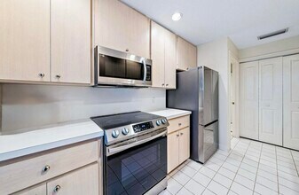 5302 Red Oak Ct in Palm Beach Gardens, FL - Building Photo - Building Photo