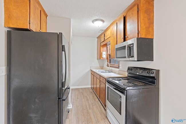 2710 Cave Ave NW in Huntsville, AL - Foto de edificio - Building Photo