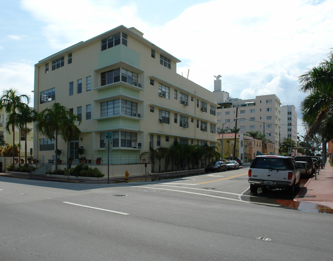 Parkview Apartments in Miami Beach, FL - Foto de edificio - Building Photo