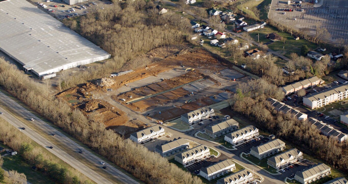 201 Bancroft Ml in Columbia, TN - Building Photo