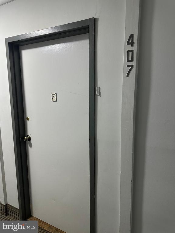 5801 Quantrell Ave in Alexandria, VA - Building Photo - Building Photo