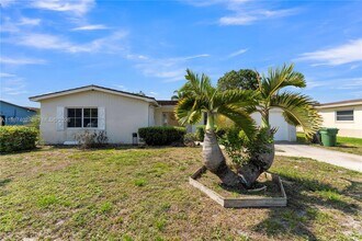 6924 NW 8th Ct in Margate, FL - Building Photo - Building Photo