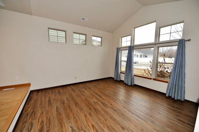 6605 N Madellaine Dr in Coeur d'Alene, ID - Building Photo - Building Photo