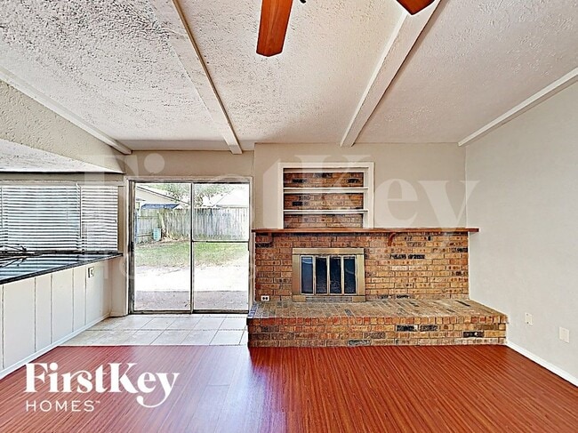 16934 Macleish Dr in Houston, TX - Building Photo - Building Photo