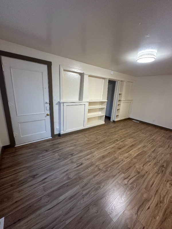 221 W Park Ave in Anaconda, MT - Foto de edificio - Building Photo