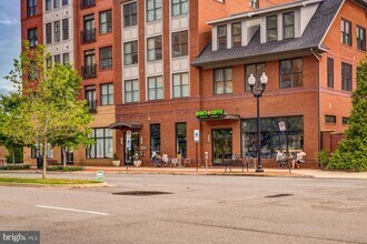 1107 S Walter Reed Dr in Arlington, VA - Building Photo - Building Photo